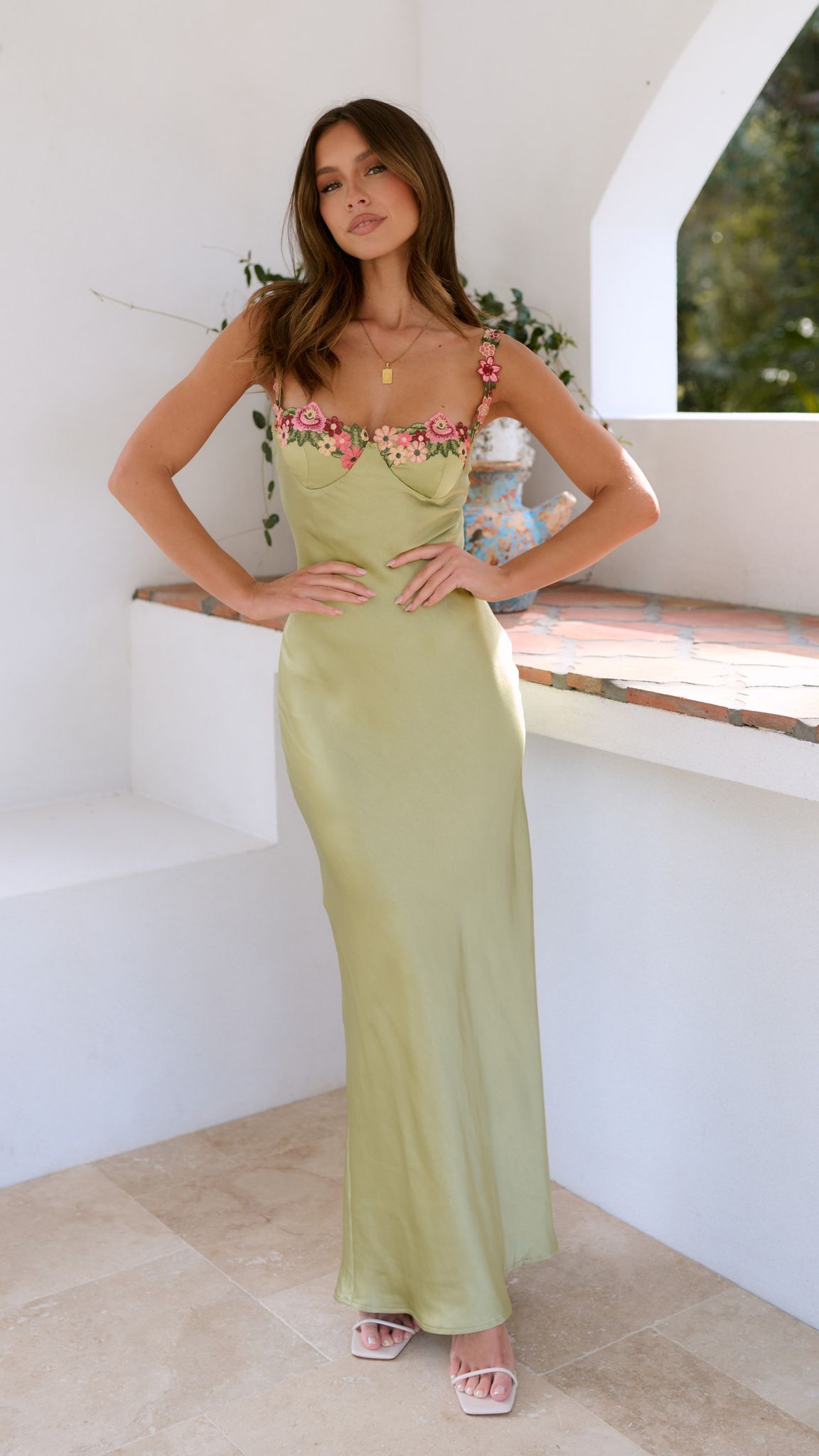 Margot | Elegantes floral besticktes Maxikleid für Damen - Image 5