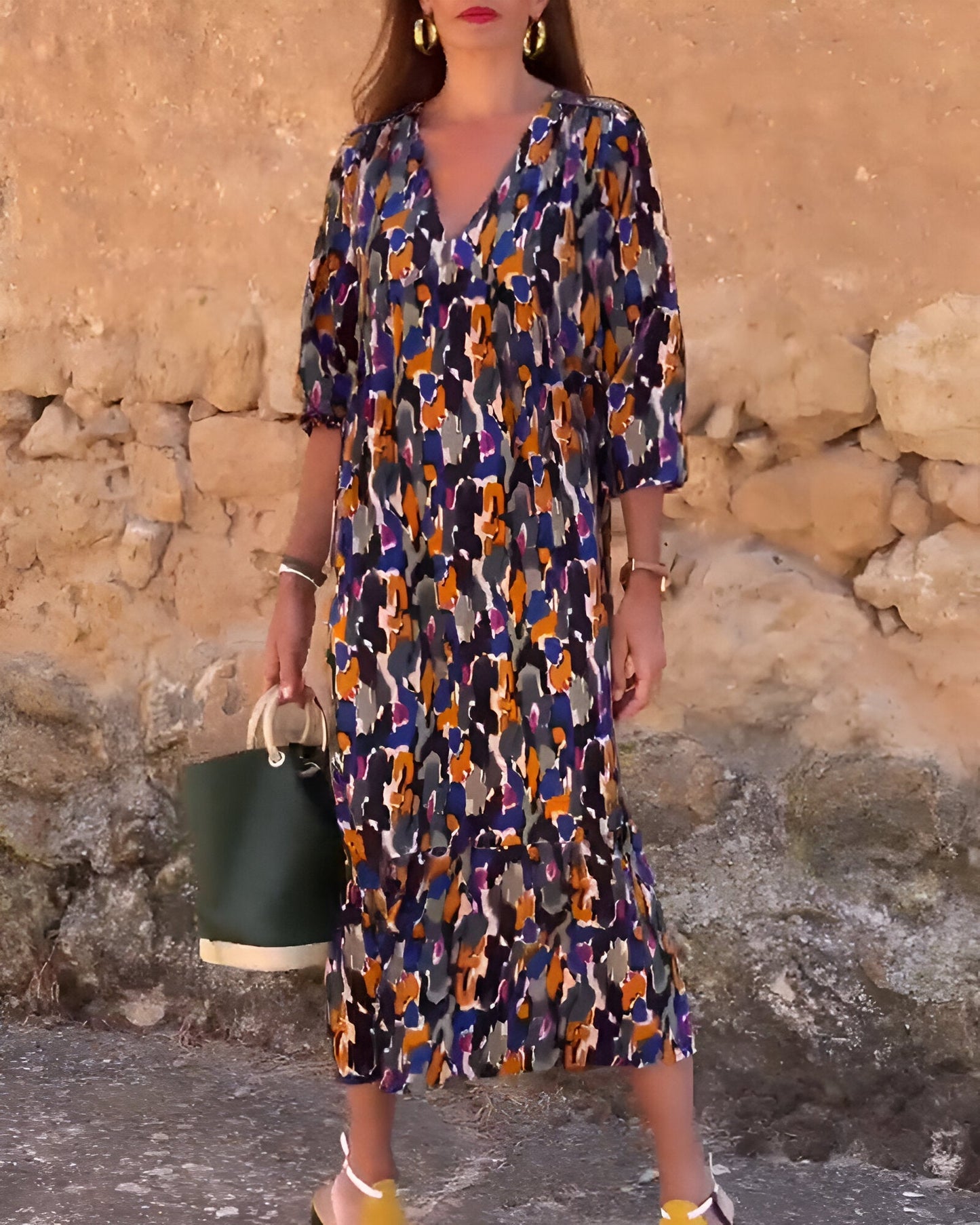 Amelie | Stylisches Midikleid mit V-Ausschnitt und Dreiviertel-Ärmeln - Image 2