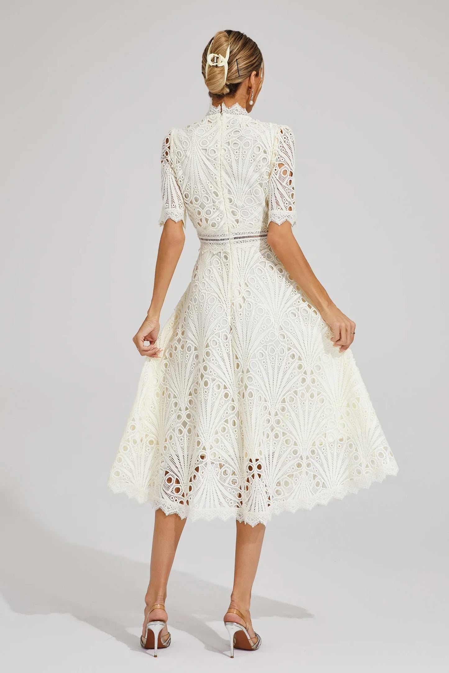 Joelle | Elegantes Midikleid aus Spitze für anspruchsvolle Frauen - Image 14