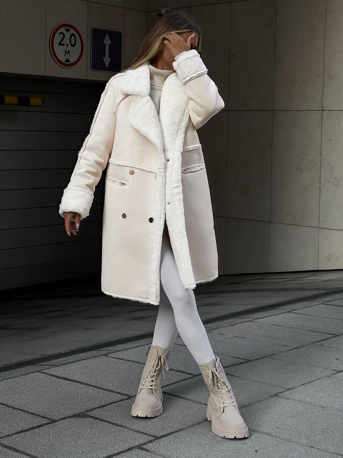 Regina | Damen Oversize Shearling Mantel - Image 5