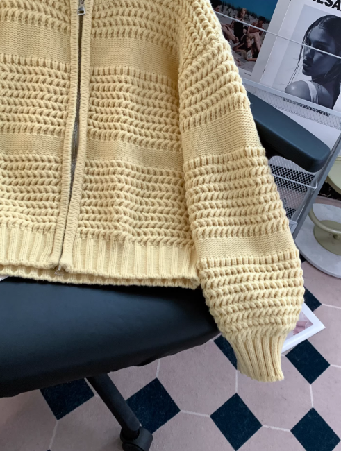 Mara | Damen Strickjacke mit Reißverschluss - Image 5