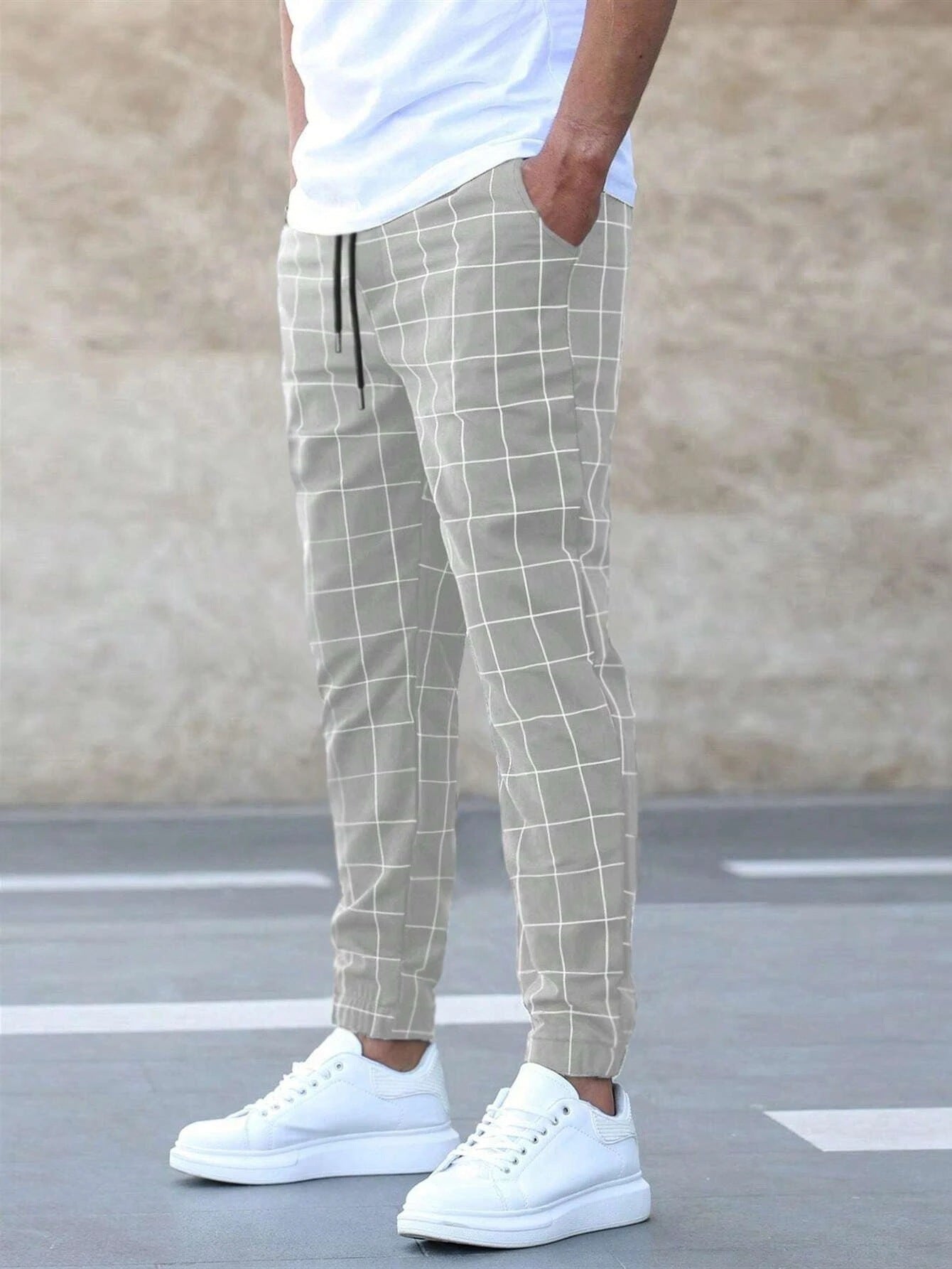 Karl | Herren Jogginghose - Bequeme Baumwollmischung - Tapered Fit - Stylisches Karomuster - Verstellbare Taille - Image 4