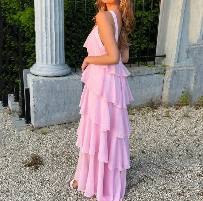 Nadine | Zartrosa geblümtes Maxikleid mit gerafften Lagen - Image 3