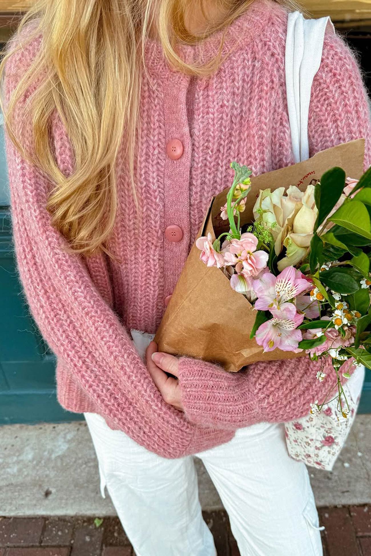 Malin | Damen Oversized Cardigan mit Knopfleiste - Image 2