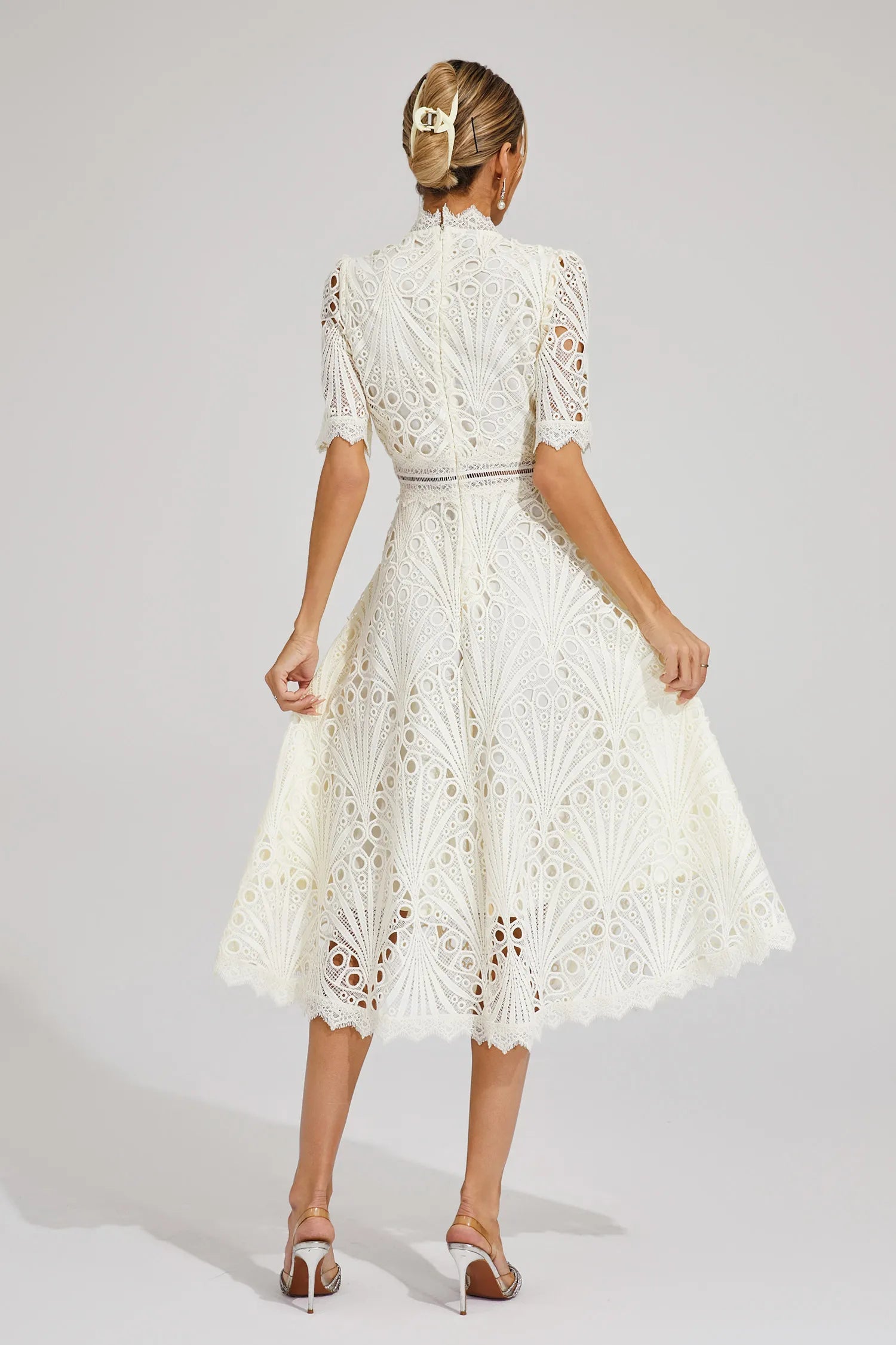 Joelle | Elegantes Midikleid aus Spitze für anspruchsvolle Frauen - Image 14