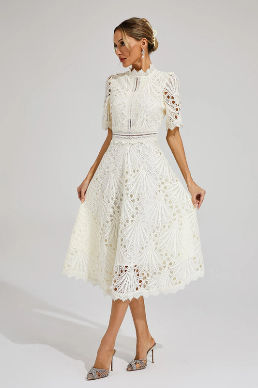 Joelle | Elegantes Midikleid aus Spitze für anspruchsvolle Frauen - Image 1