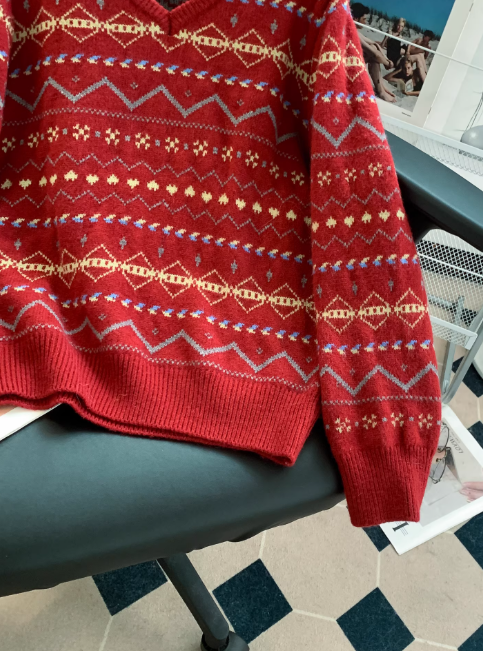 Amelie | Damen V-Ausschnitt Fair Isle Pullover - Image 3