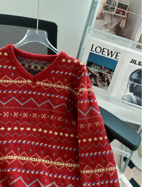 Amelie | Damen V-Ausschnitt Fair Isle Pullover - Image 4