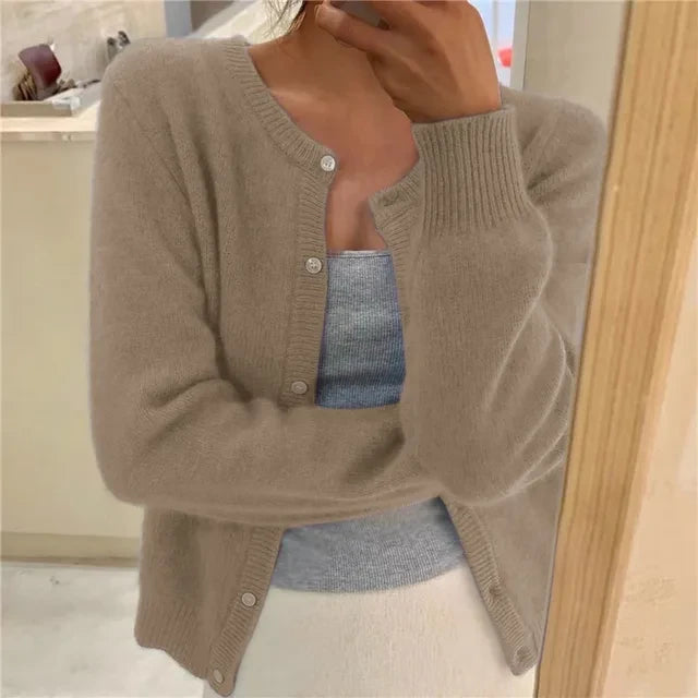 Elsbeth | Damen Eleganter Strickcardigan mit Knöpfen