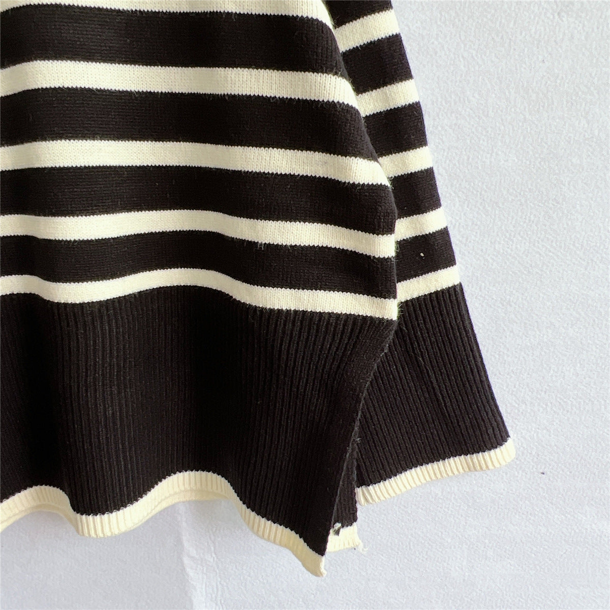 Jacqueline | Gemütlicher gestreifter Strickpullover - Image 14