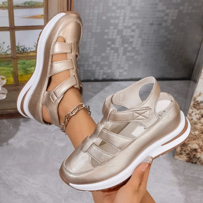Elisa | Damen-Keilsandalen - Geschlossene Zehe - Ausschnitte - Verstellbarer Klettverschluss - Weiche Sohle - Image 2