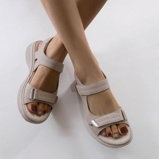 Kassandra | Modische orthopädische Sandalen für Frauen - Image 1